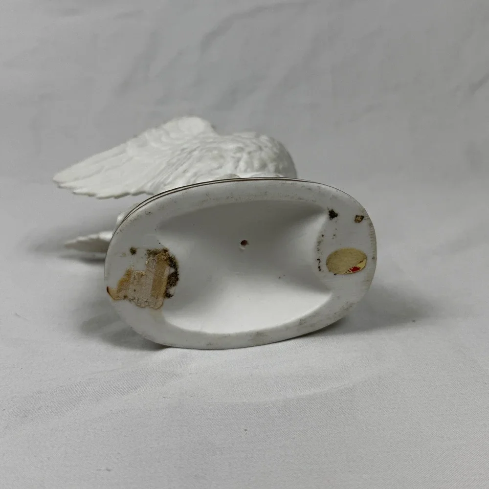 Vintage Enesco Bisque Porcelain White Bird Figurines Pair Doves Pigeons Japan